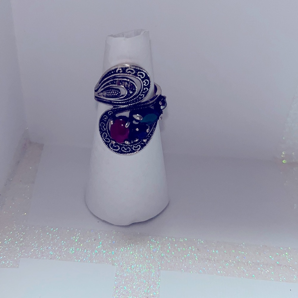 Wrap around bohemian style ring. Size 10 Brand new Silver toned multi stones